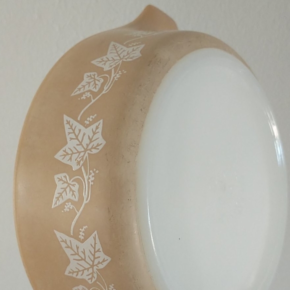 2 Vintage Pyrex Dishes Blue Pyrex Tan Pyrex - Picture 13 of 16